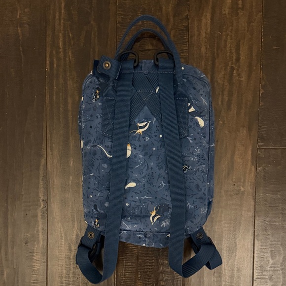 Fjallraven Kånken MINI Blue Backpack - Picture 3 of 4